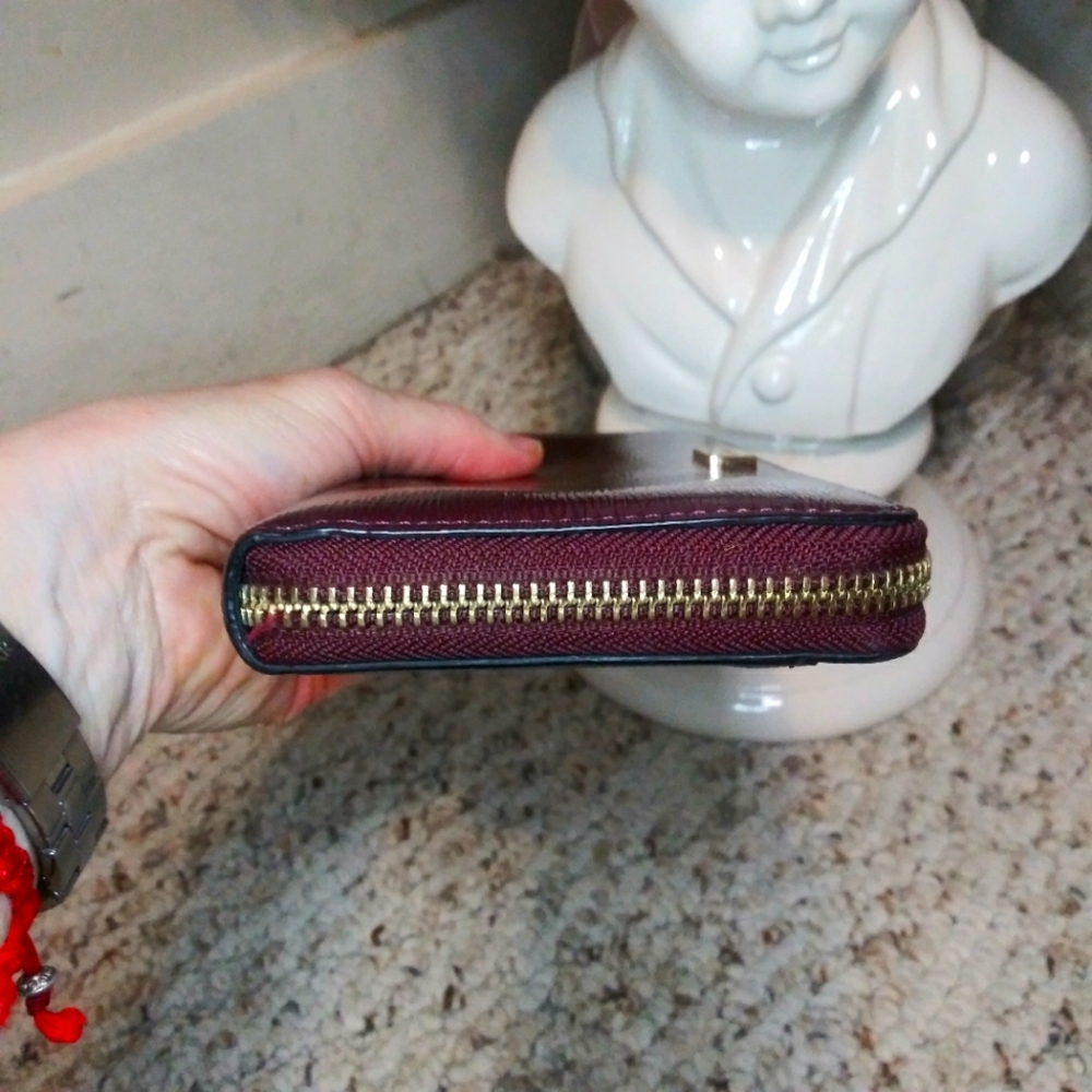 Kate Spade New York Bixby Place Burgundy Patent Leather Zip-Around Wallet - Picture 4 of 11